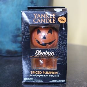 Yankee Candle, electric wall plug in spiced pumpkin fragrance unit